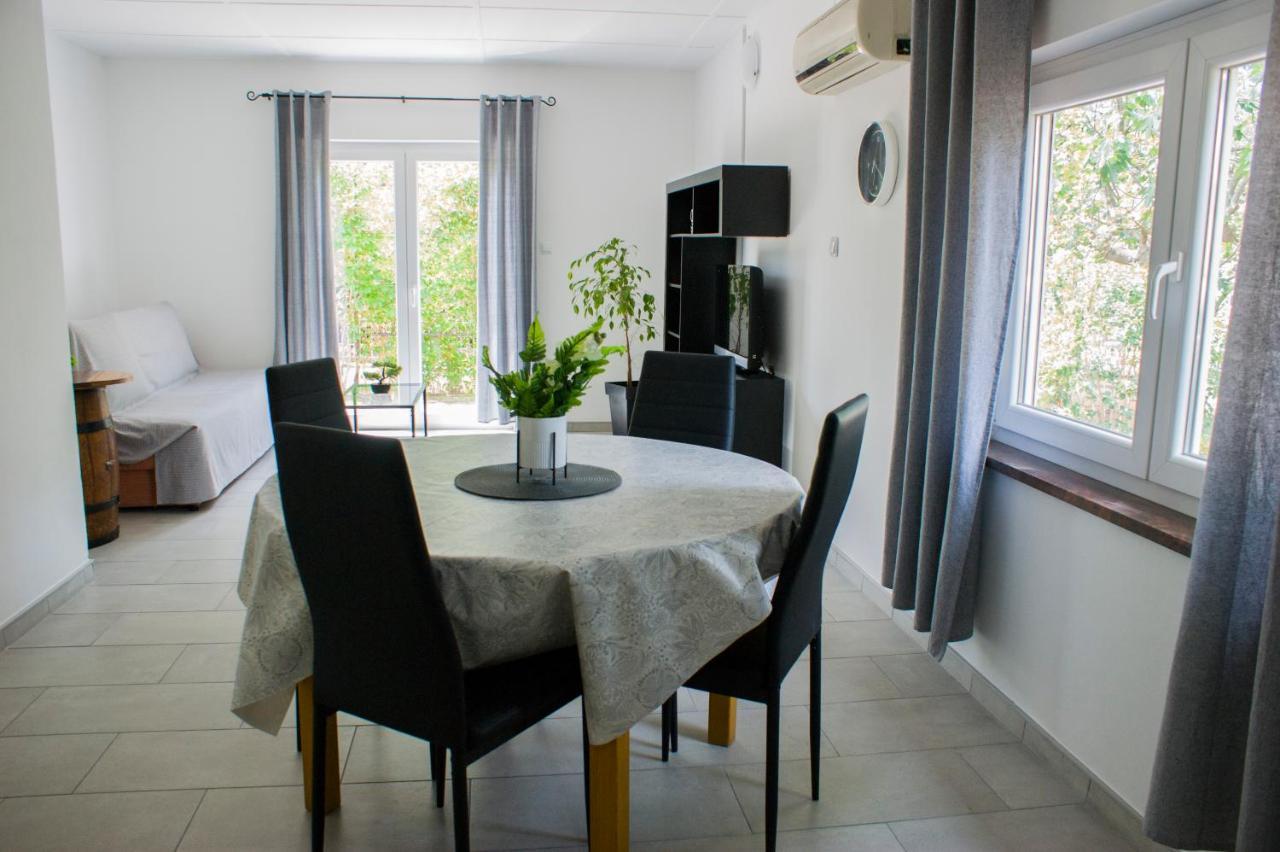 Holiday Home I.D.A. Баньоле Екстериор снимка