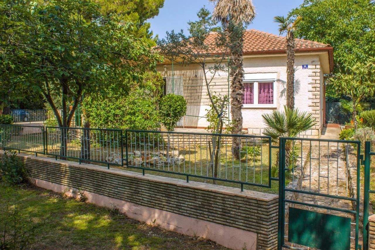 Holiday Home I.D.A. Баньоле Екстериор снимка